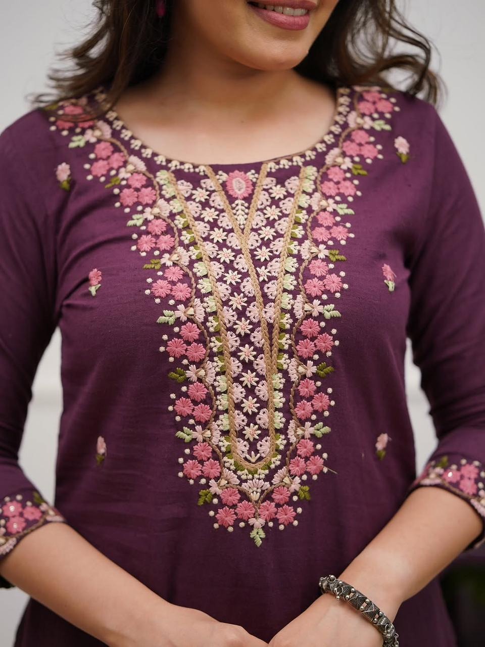 WINE COLORED ETHNIC KURTA SET WITH DUPATTA